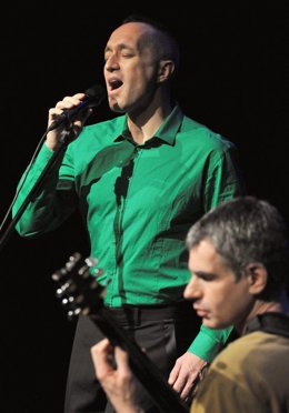 Theo Bleckmann & Ben Monder; photography by Christoph Giese (eMail: chris.giese@