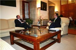 Reunión entre Vara y Monago en la sede de la Presidencia