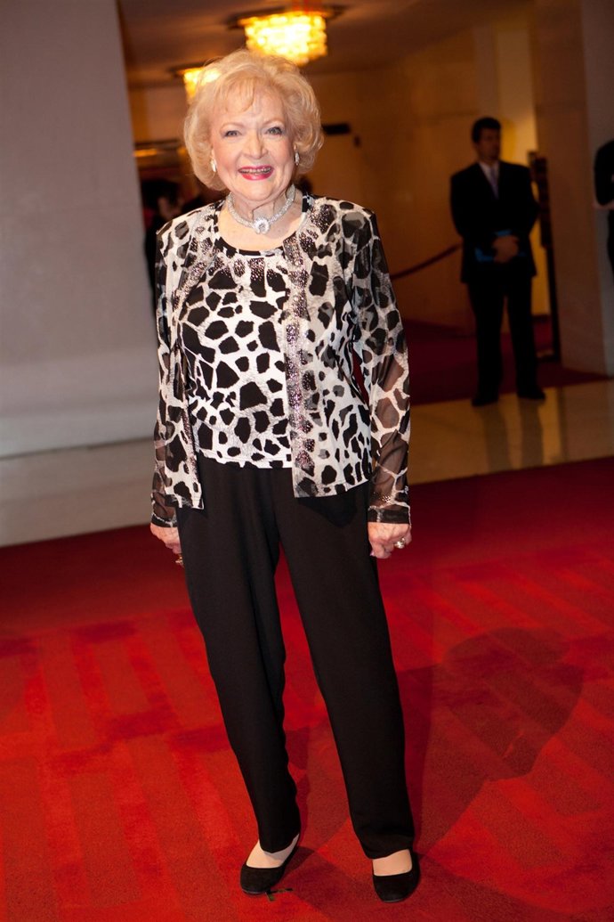  Betty White 