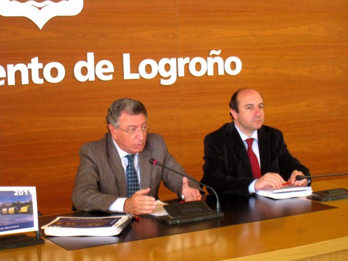 Santos y Urquía presentan el presupuesto 2011