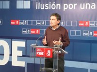 Saura (PSOE) dice que el retraso de los Presupuestos de la Comunidad se debe a que son "un pufo impresionante"