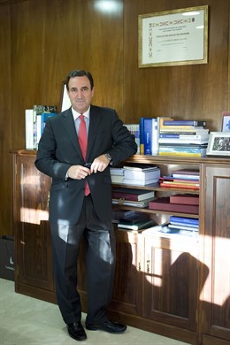 Javier de Teresa, nuevo presidente del Consejo Andaluz de Médicos