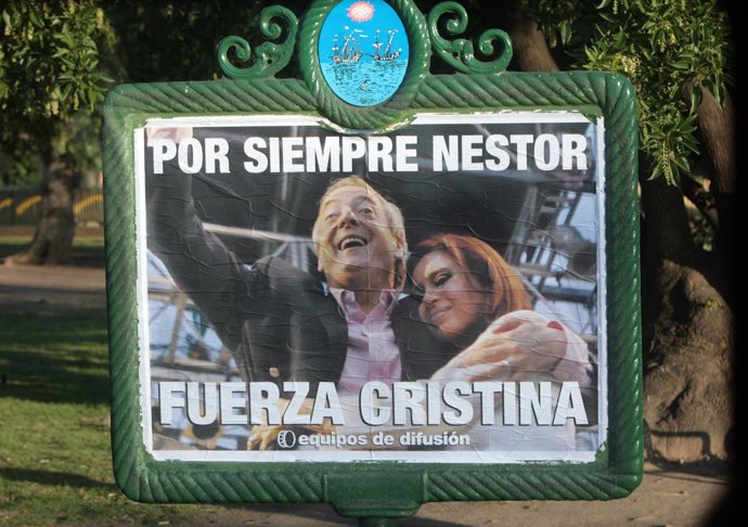 El fallecido ex presidente argentino Néstor Kirchner con su esposa, la mandatari