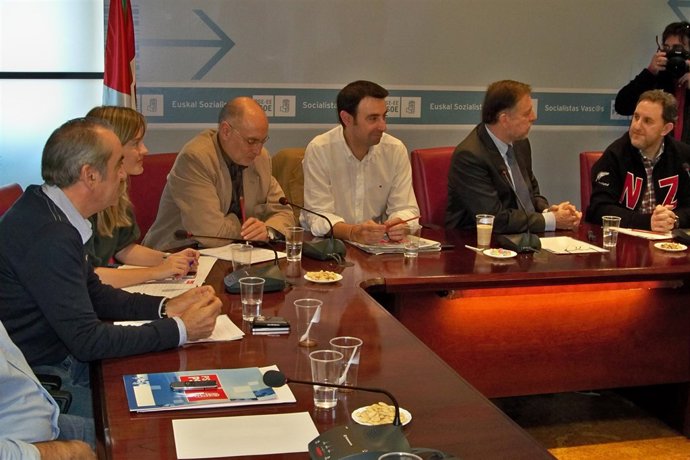 Marcelino Iglesias y la Ejecutiva del PSE-EE.