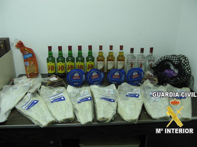 LA GUARDIA CIVIL IMPUTA A TRES VECINOS DE VIGO POR VARIOS HURTOS EN SUPERMERCADO