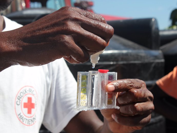 Cruz Roja Intenta Impedir El Avance Del Cólera En Haití (Se Adjunta Foto)