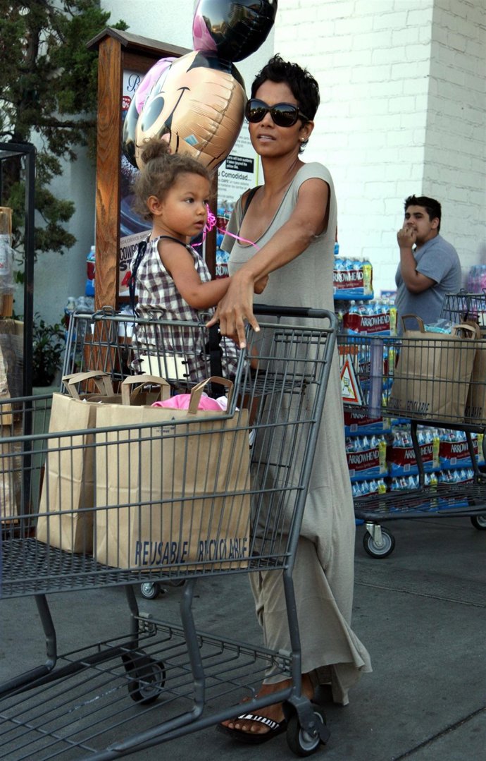 La actriz Halle Berry y su hija Nahla