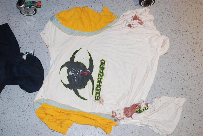 la ropa del joven que se precipitó por las escaleras mecánicas de La Losa (Ovied