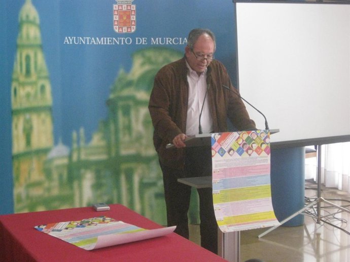 El concejal del Ayuntamiento de Murcia, Fulgencio Cervantes, en la rueda de pren