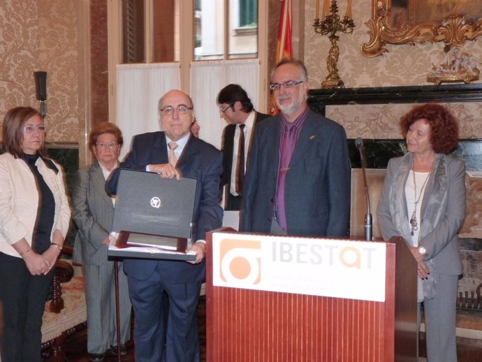 Premio Antoni Monserrat a Miquel Alenyà i Fuster