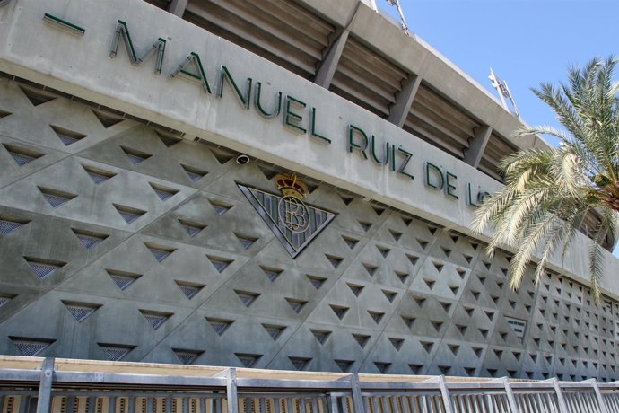 Estadio Manuel Ruiz de Lopera en Sevilla