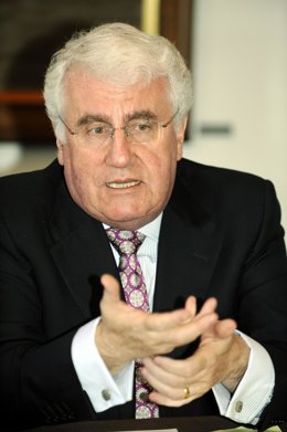 Ministro de Asuntos Europeos de Irlanda, Dick Roche