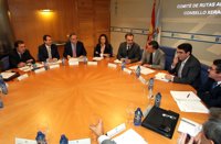 Bugallo advierte de que el Ayuntamiento de Santiago estudia poner fondos propios para lograr rutas aéreas