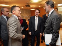 Caballero ve "inasumible" la propuesta de vuelos de la Xunta por el "reparto desequilibrado en contra de Vigo"