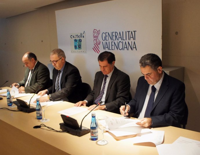 Firma del convenio entre Castelló Cultural y la Federación de Sociedades Musical