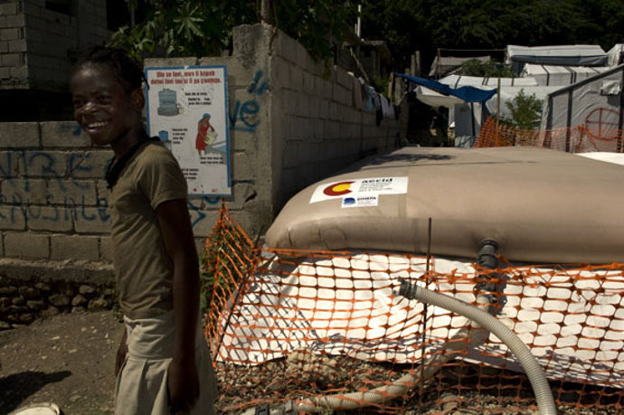 Reparto de agua Haití