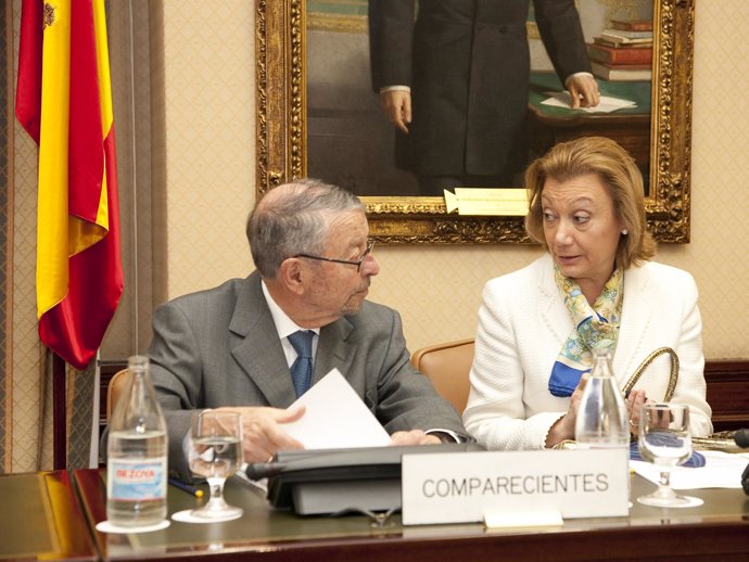 Alberto Oliart y Luisa Fernanda Rudi en la Comisión Mixta de control de RTVE
