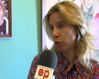 Los padres de Marta del Castillo entregan en el Congreso las 1,6 millones de firmas para la cadena perpetua