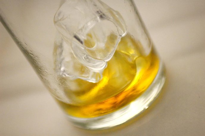 Alcohol, copas, whisky