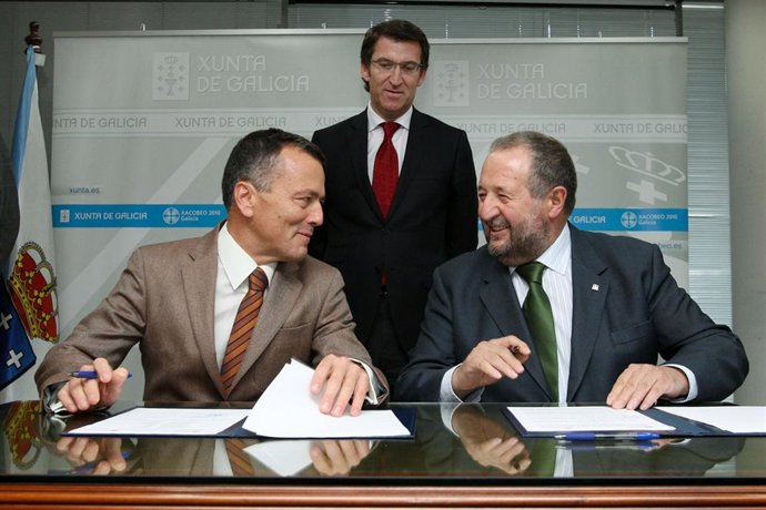 Agustín Hernández, José Clemente López Orozco y Alberto Núñez Feijóo, en la firm