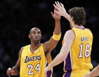Baloncesto/NBA.- Una gran primera parte de Kobe Bryant da el triunfo a  Lakers en su visita a los Pistons de Detroit 