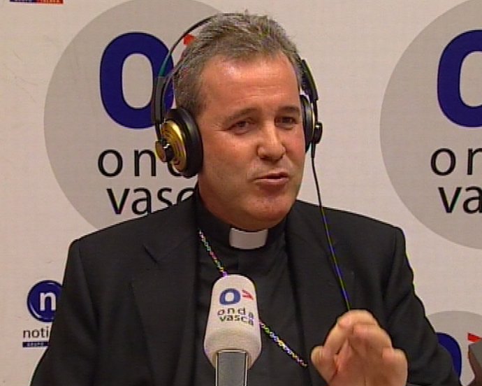 Obispo de Bilbao Mario Iceta en Onda Vasca