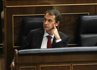 Zapatero acusa a Rajoy de no preocuparse por los parados 