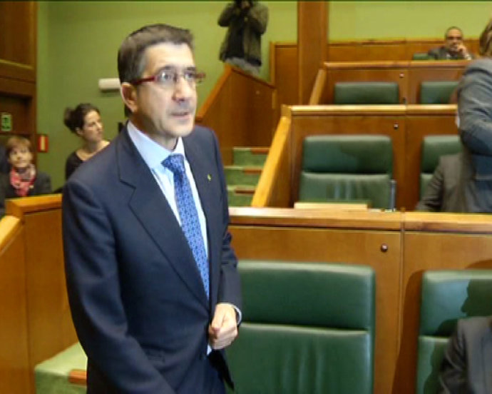 Lehendakari en el dia de memoria de las victimas R