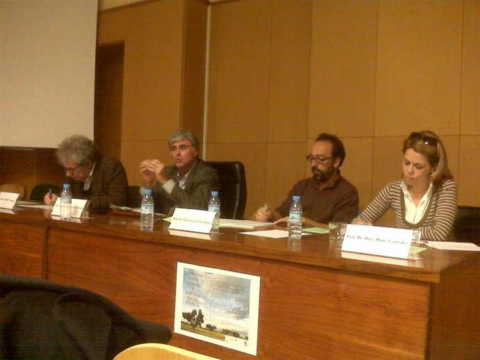 NOTA Y FOTO DE AEEFOR JORNADAS DEHESA