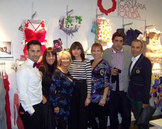 Nuria Díaz, Nena Adrián, Aurelia Gil,la consejera Inés Jiménez, Antonio Sangoó y