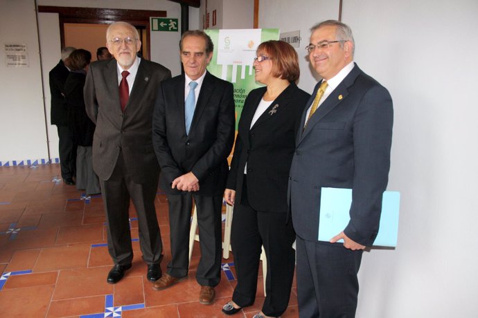 Nota Y Foto: El Presidente Del CES De Andalucía Se Muestra Optimista Con El Futu