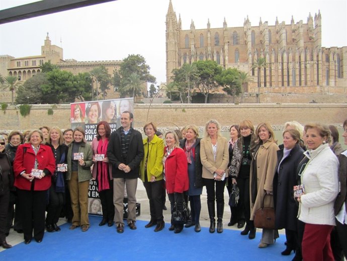 BAUZÁ PRESENTA CAMPAÑA NACIONAL EMPLEO FEMENINO