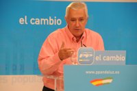 Arenas pide al PSOE-A que haga "borrón y cuenta nueva" con el decreto-ley de reordenación del sector público andaluz