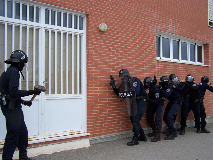 Policía-intervención policial-redada