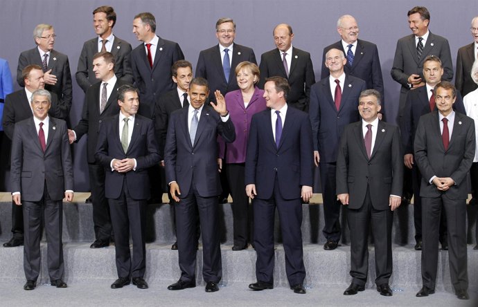Foto de familia de la cumbra de la OTAN en Lisboa