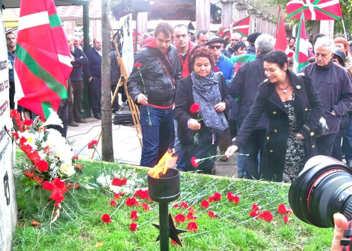 Jone Goirizelaia en el homenaje a Muguruza y Brouard.