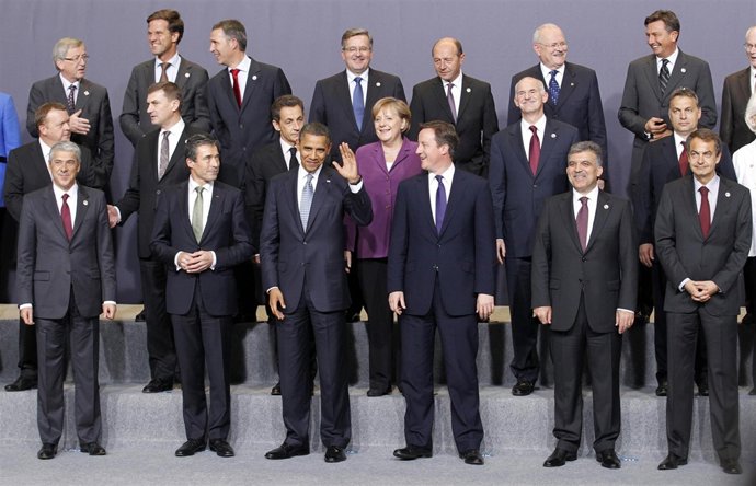 Foto de familia de la cumbra de la OTAN en Lisboa