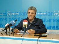 El PP denunciará los comentarios aparecidos en varios medios digitales contra Cospedal y su hijo