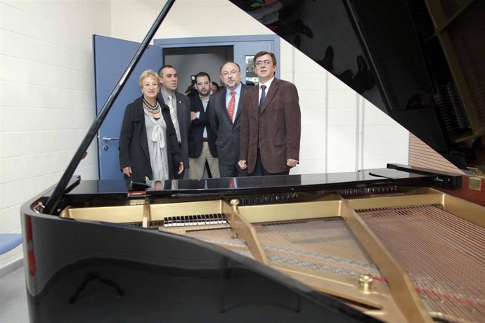 Antich durante la inauguración de la escuela de música y danza