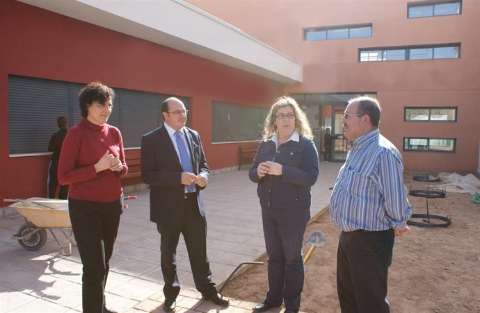 Pedro Alberto Sánchez visita las obras del Colegio