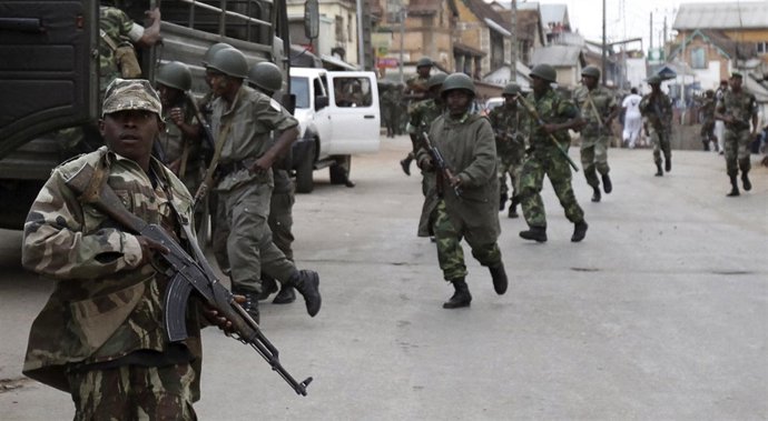 El Ejército de Madagascar pone fin al motín de los oficiales tomando por la fuer