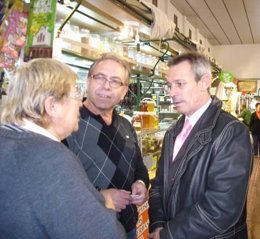 Anglada, a la derecha