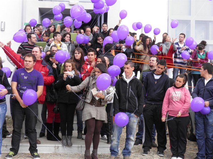 MANIFIESTO CONTRA LA VIOLENCIA DE GÉNERO DEL CONSEJO DE JUVENTUD DE EXTREMADURA