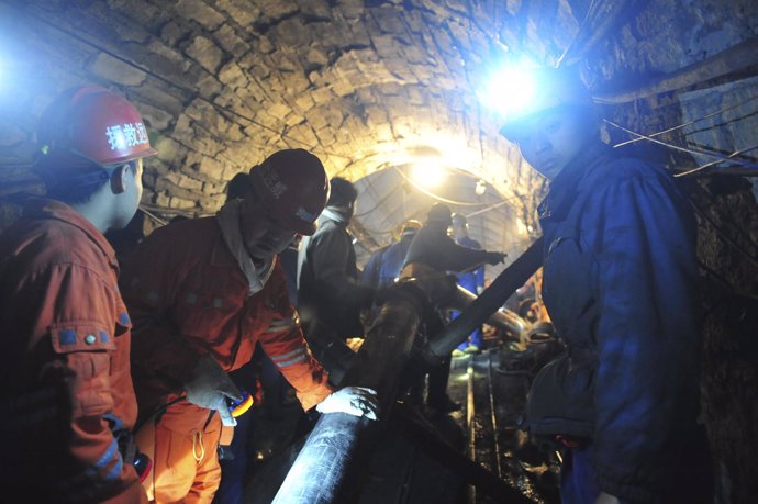 Rescate de los mineros atrapados en China