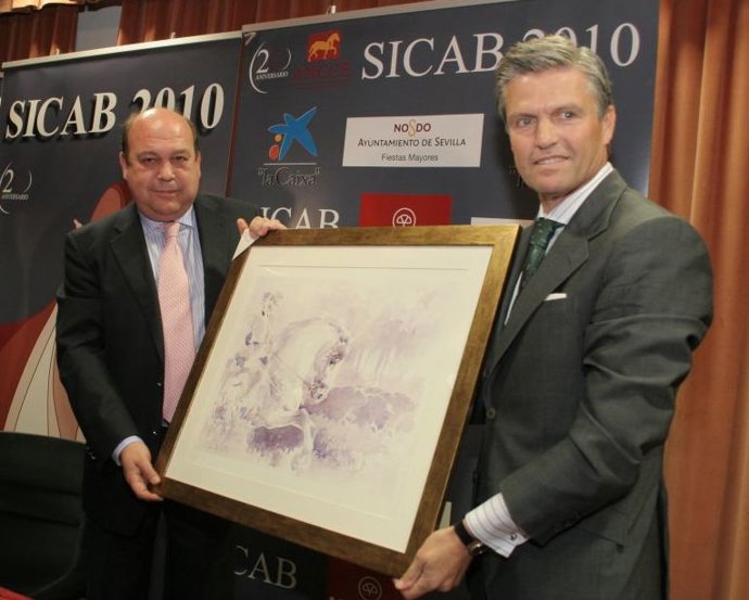  El presidente de Ancce, Javier Conde, y el matador de toros Juan Antonio Ruíz E