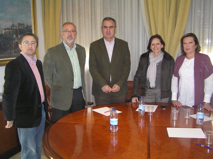 El PSOE de La Unión se reúne con el director general de Sostenibilidad para trat