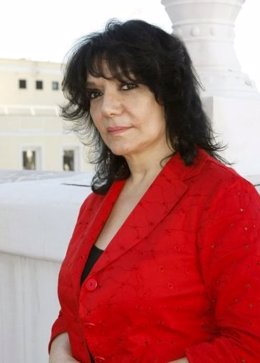 La escritora Salwa Al Neimi