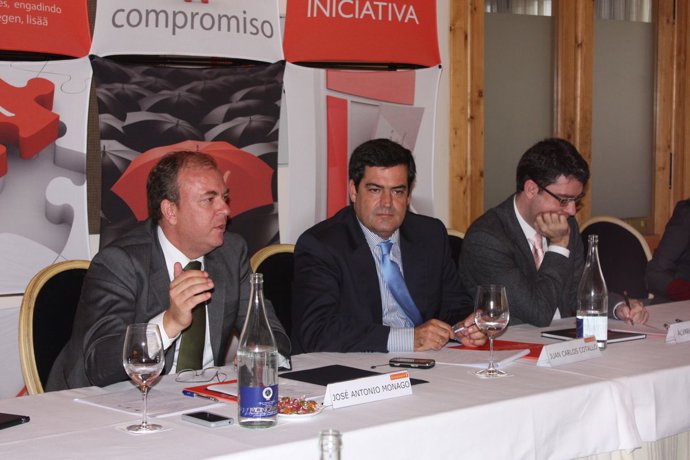 23 Nov Fotografías José Antonio Monago En Iniciativa 1