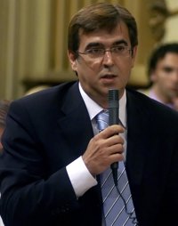 Antich replica al PP que actúa con "responsabilidad" al prorrogar los presupuestos en 2010