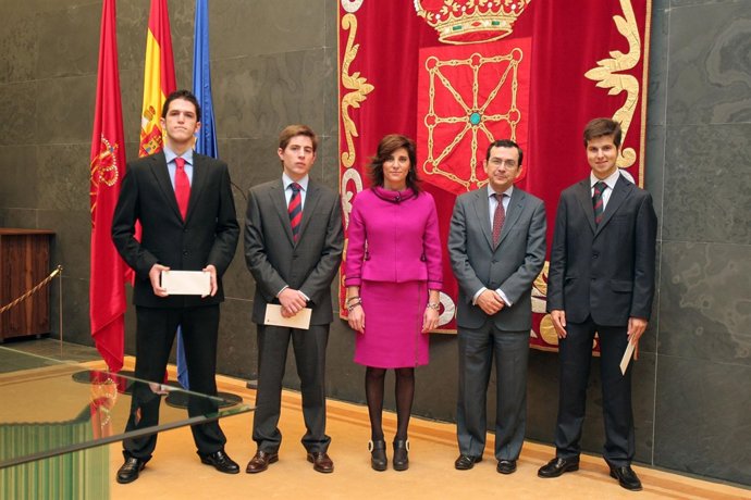 La presidenta del Parlamento de Navarra, Elena Torres, en la entrega del Premio 
